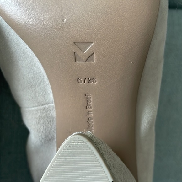 Mercedes Castillo Suede Emilia Mid Heels - Picture 11 of 16